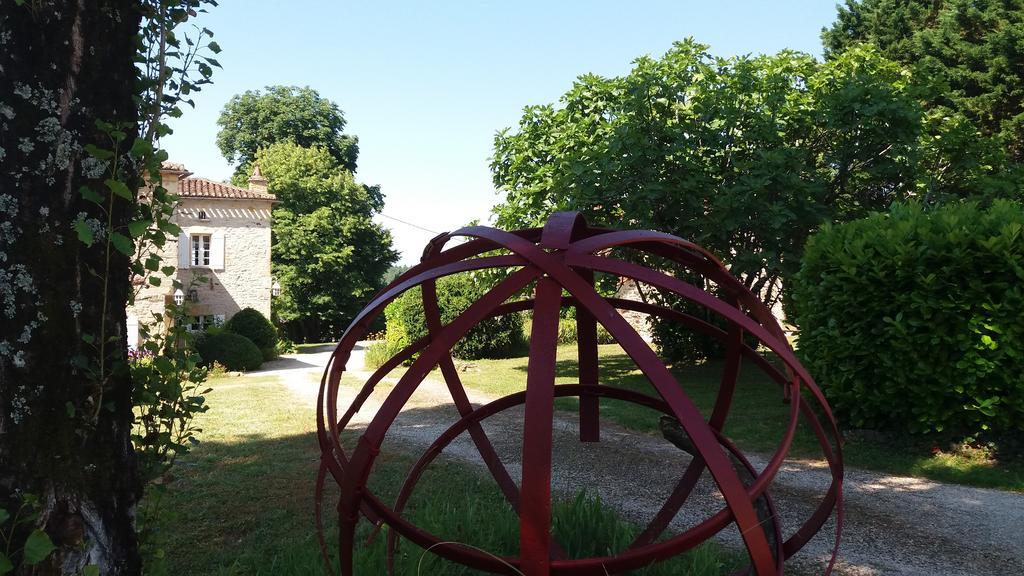 Gîtes Lalaurie Sauveterre-la-Lémance Exterior foto